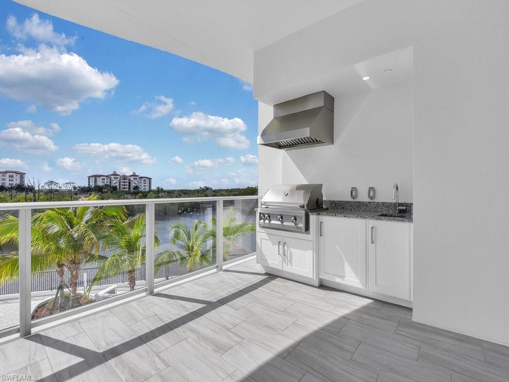 4810 Pelican Colony BLVD 304-24
