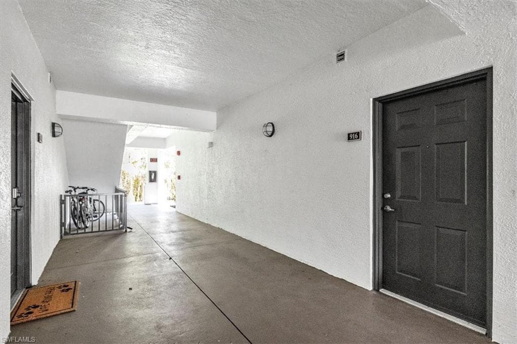 7940 Preserve CIR 916-18