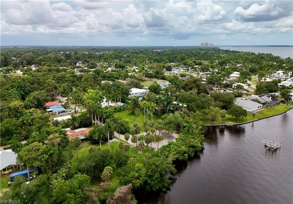 304 Royal Palm Park RD-10