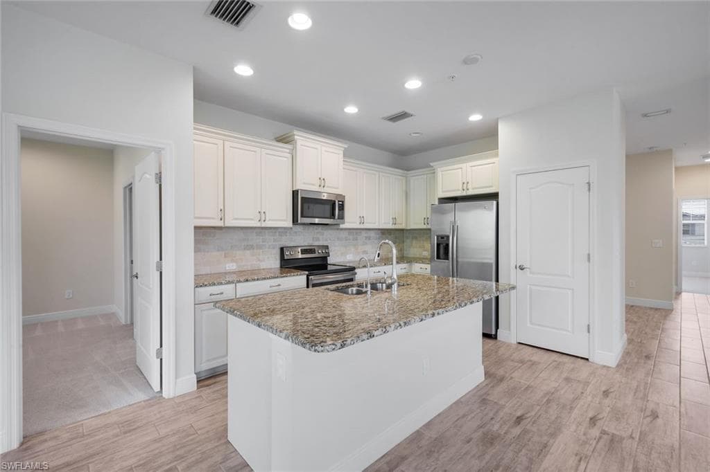 2343 Sheen LN 405-6