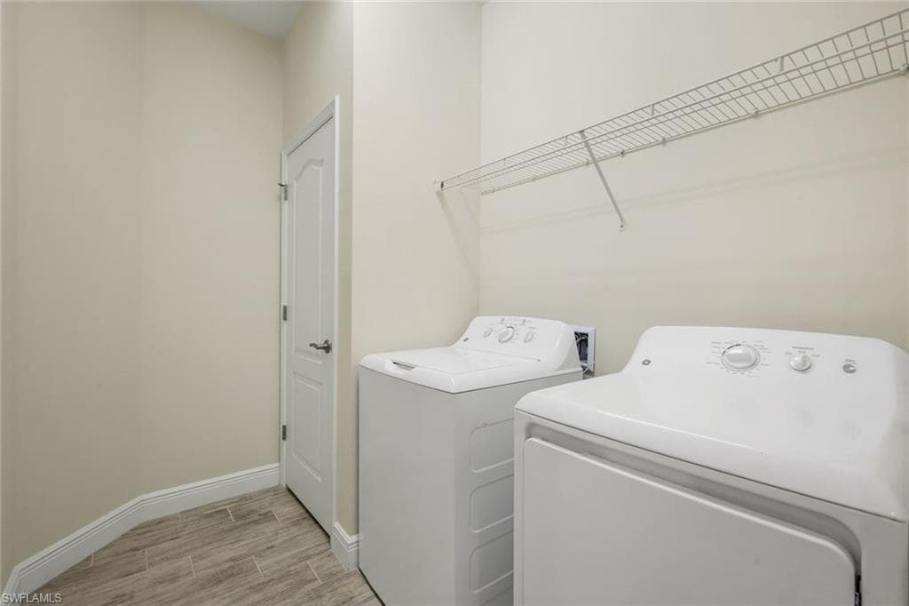 2343 Sheen LN 405-18