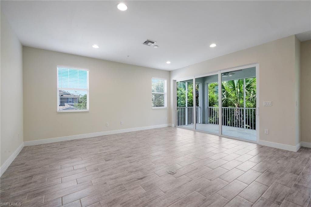 2343 Sheen LN 405-4