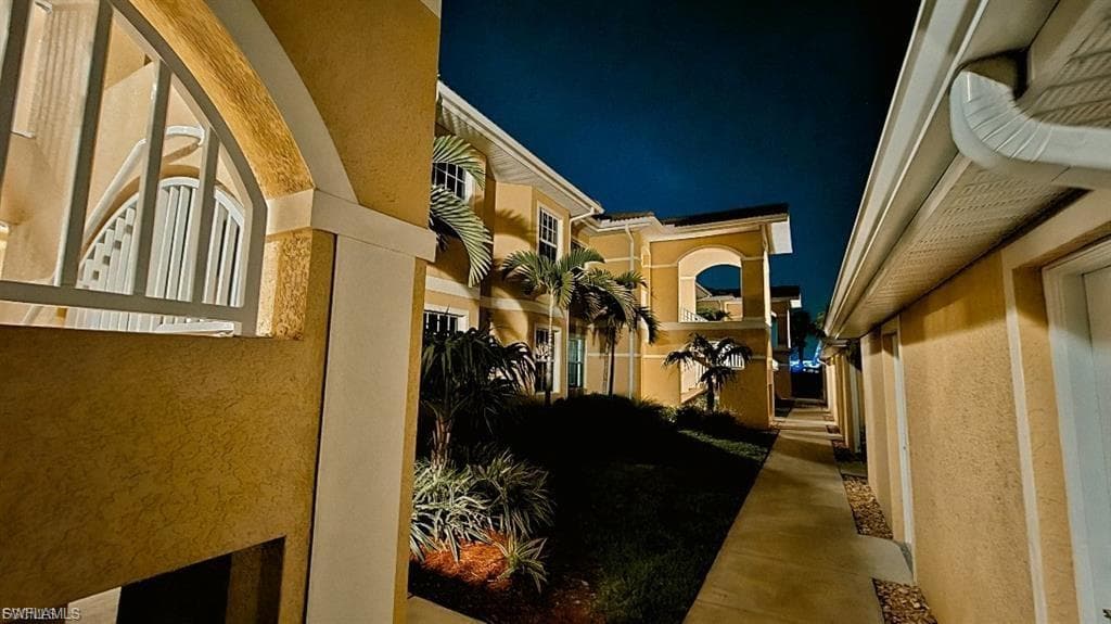 1137 Winding Pines CIR 203-3