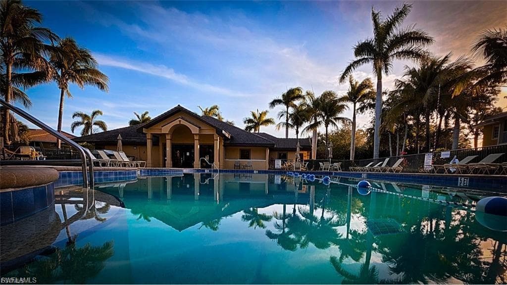 1137 Winding Pines CIR 203-21
