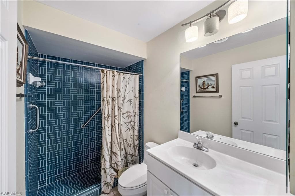3195 Boca Ciega DR C10-17