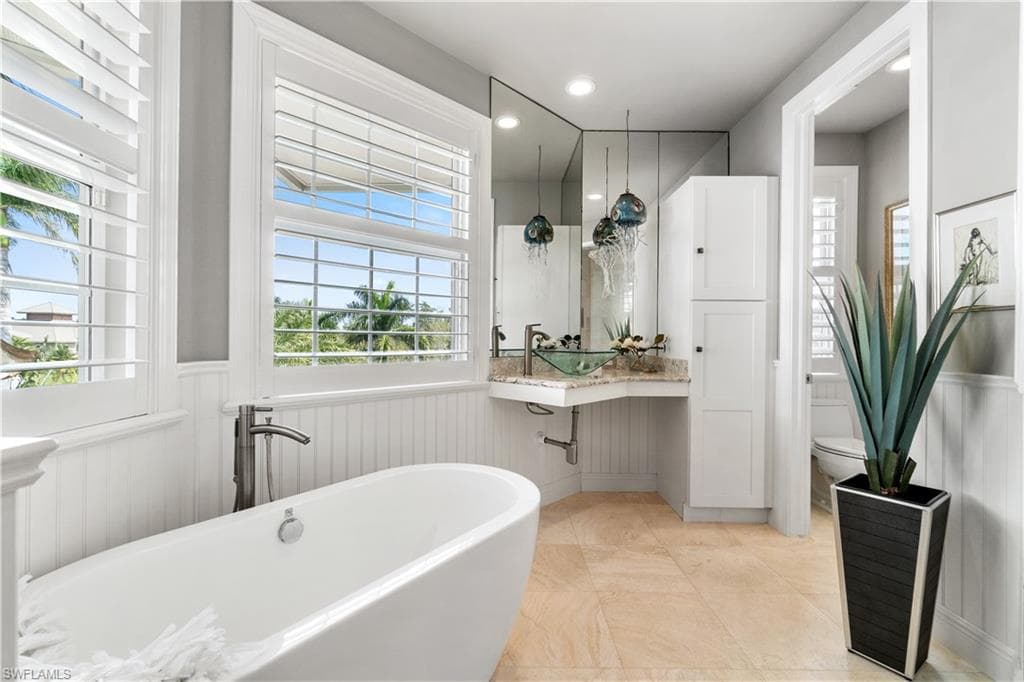 225 Bayfront DR-21