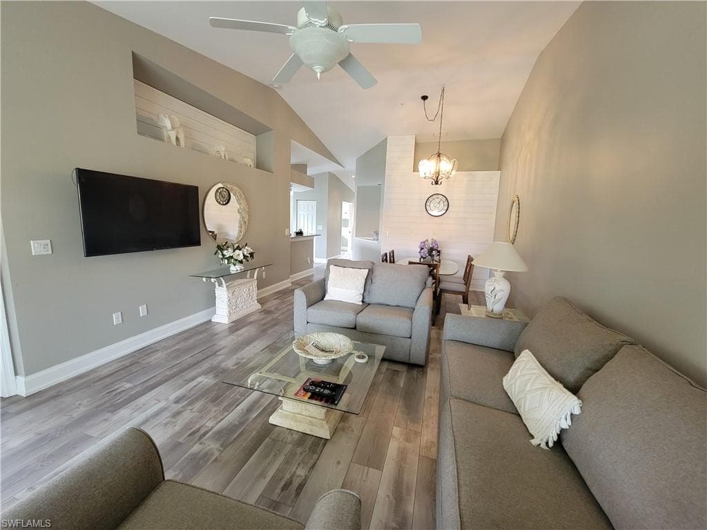 7577 Silver Trumpet LN T-204-3