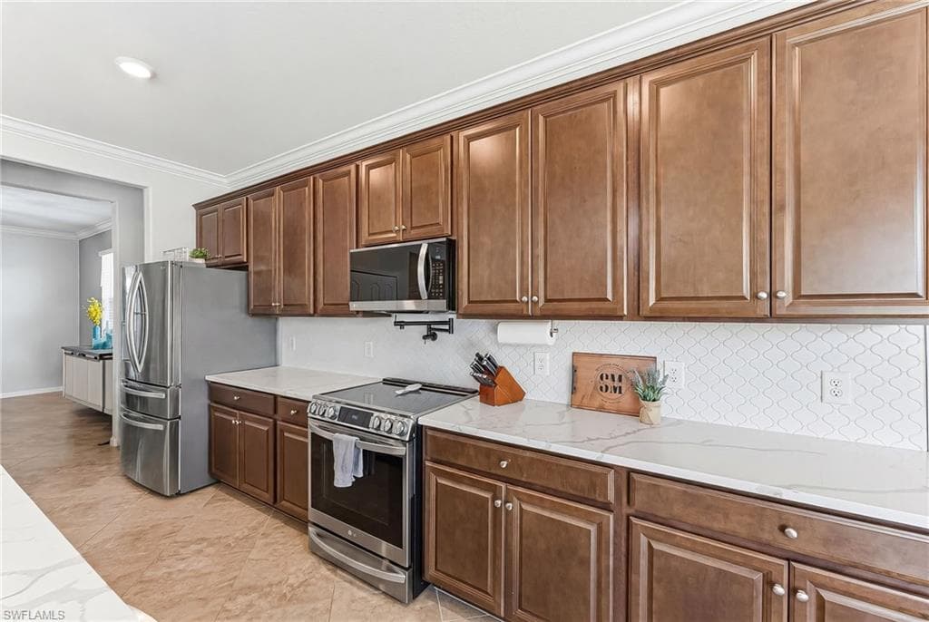 2175 Vermont LN-18
