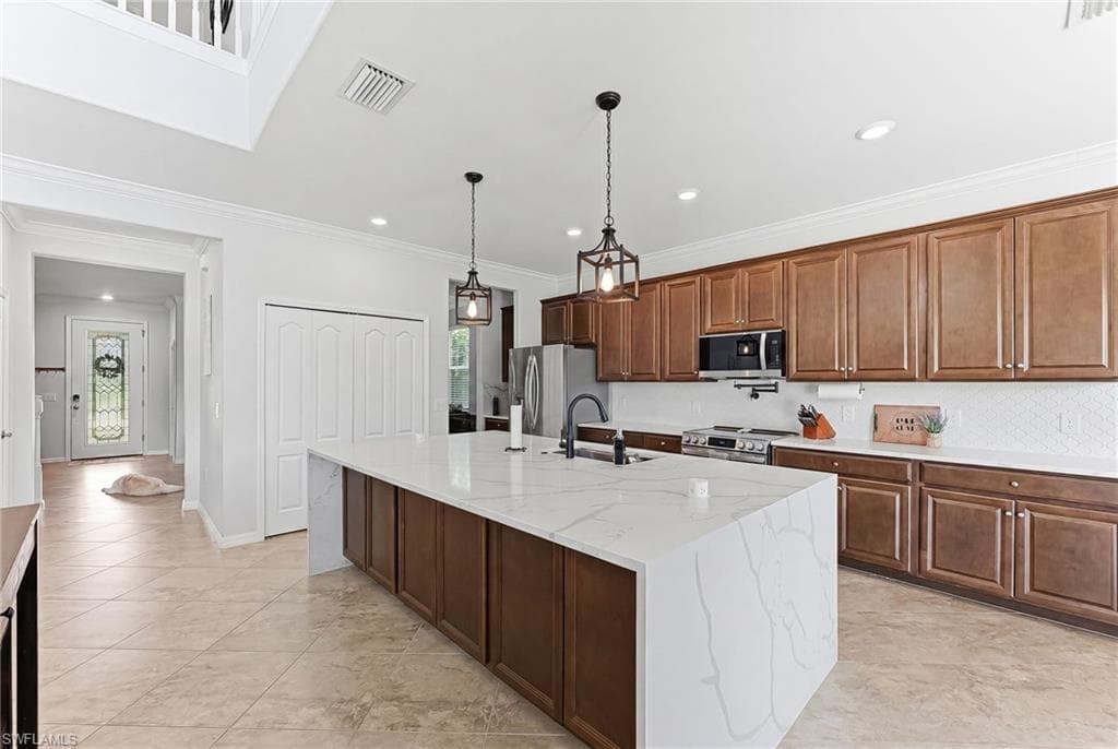 2175 Vermont LN-15