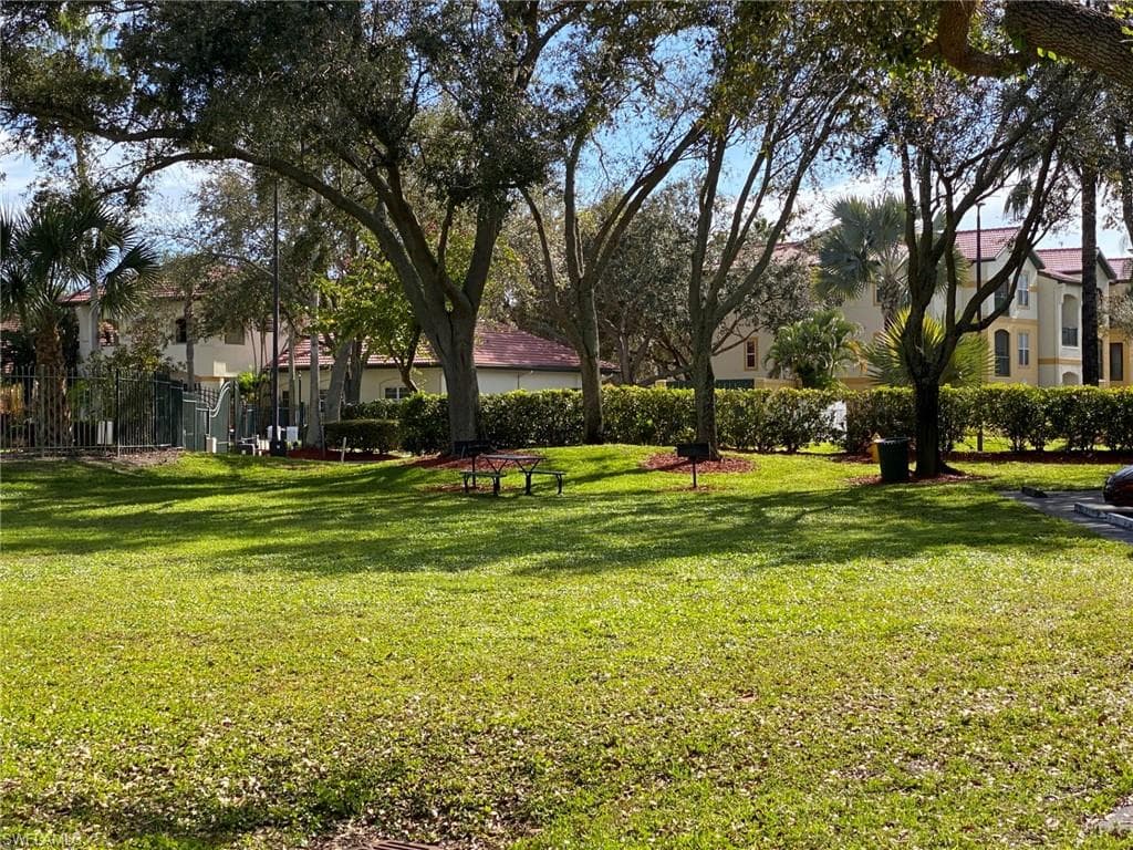 11490 Villa Grand 209-10