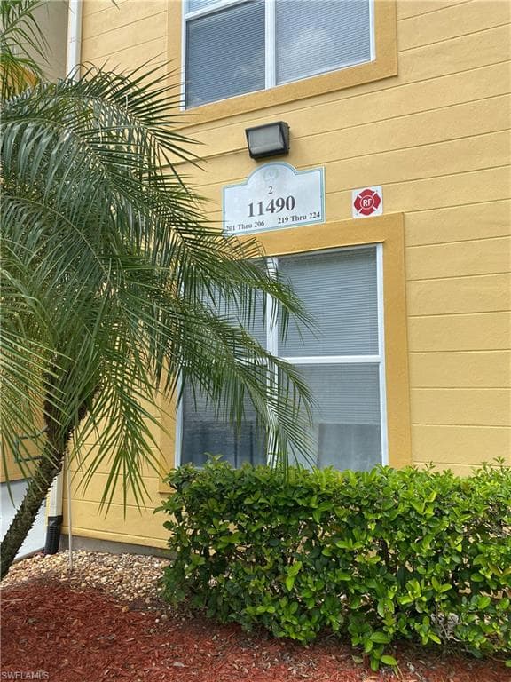 11490 Villa Grand 209-4
