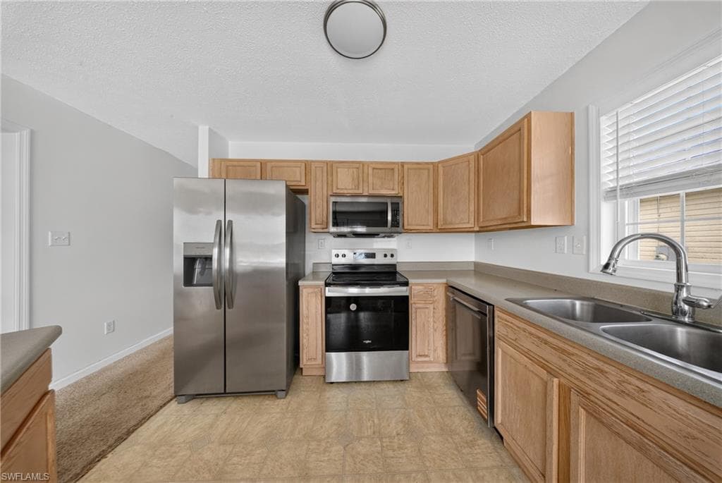 250 Leawood CIR-10