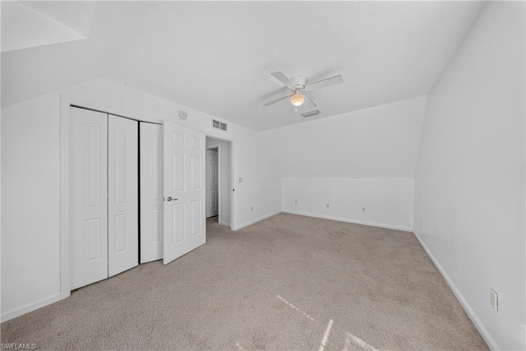 250 Leawood CIR-21