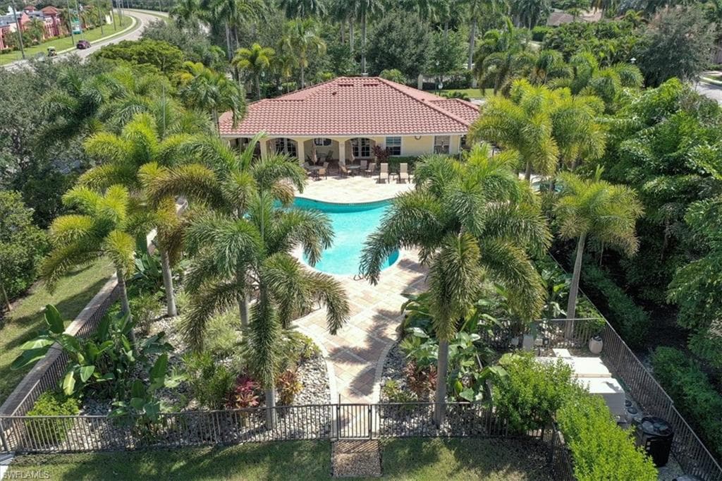 7703 Martino CIR-43