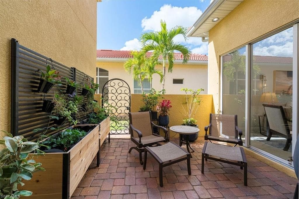 7703 Martino CIR-11