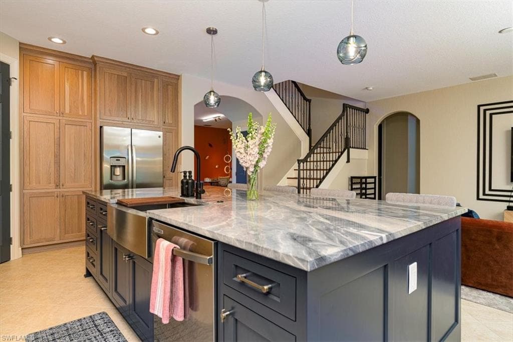 7703 Martino CIR-8