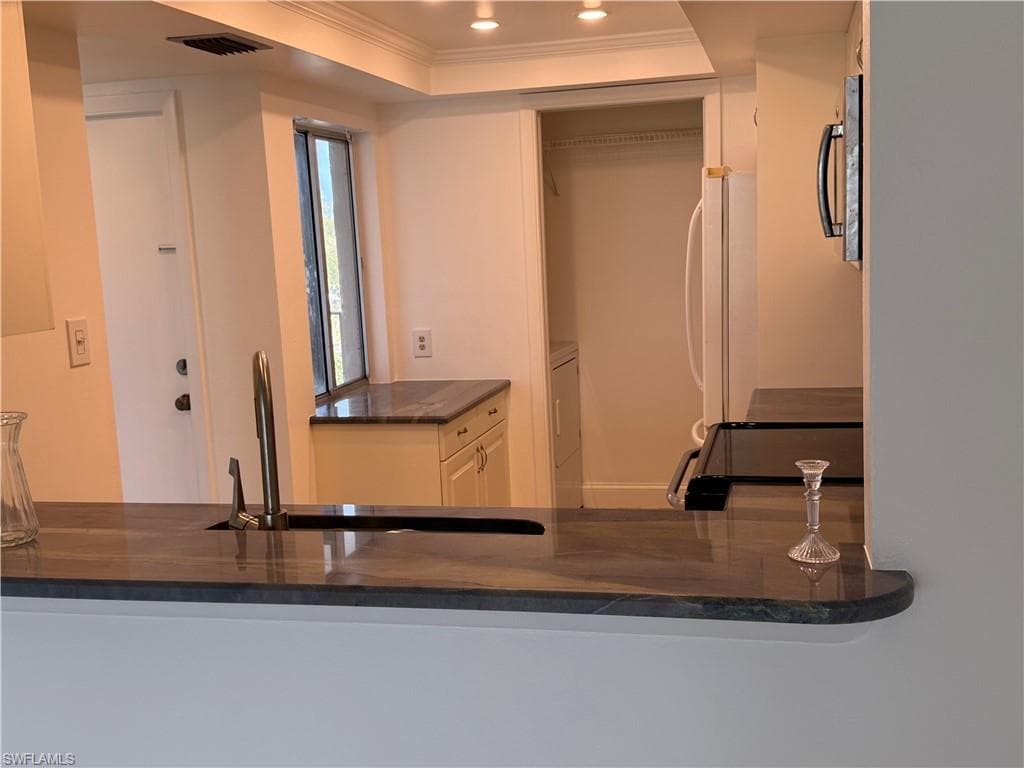 25806 Cockleshell DR C 313-9