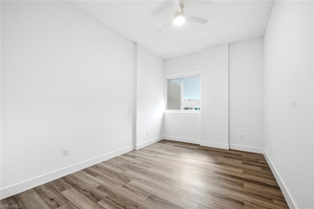 1950 Mayfair ST PH8-27