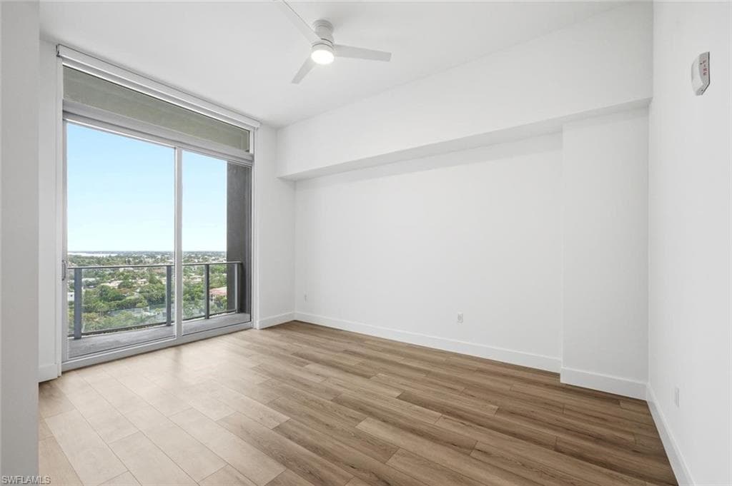 1950 Mayfair ST PH8-16