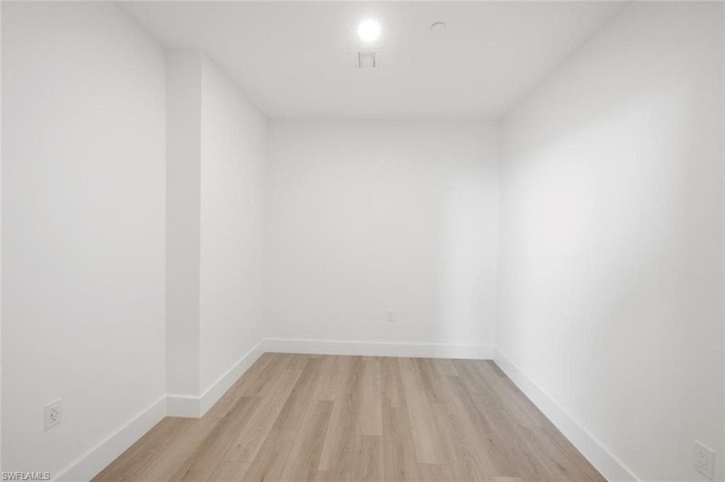 1950 Mayfair ST PH8-14