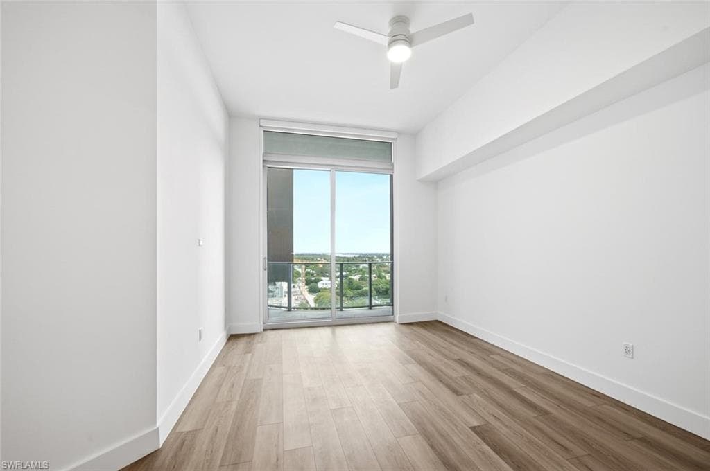 1950 Mayfair ST PH8-21