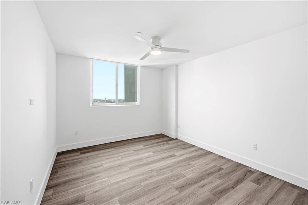 1950 Mayfair ST PH9-20