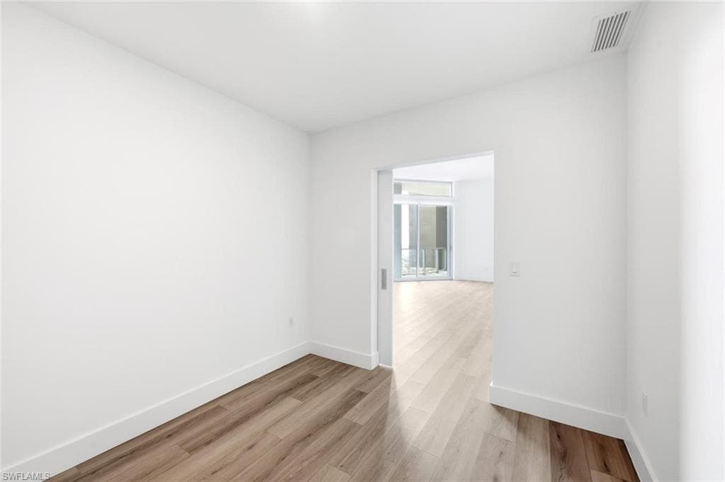 1950 Mayfair ST PH9-14