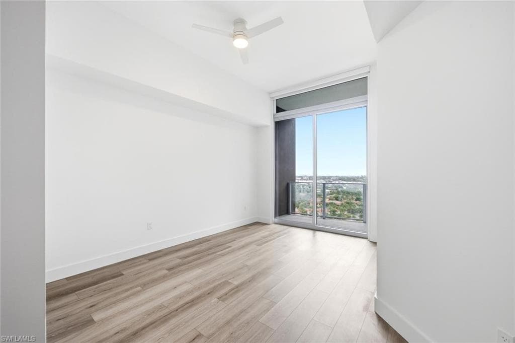 1950 Mayfair ST PH9-15