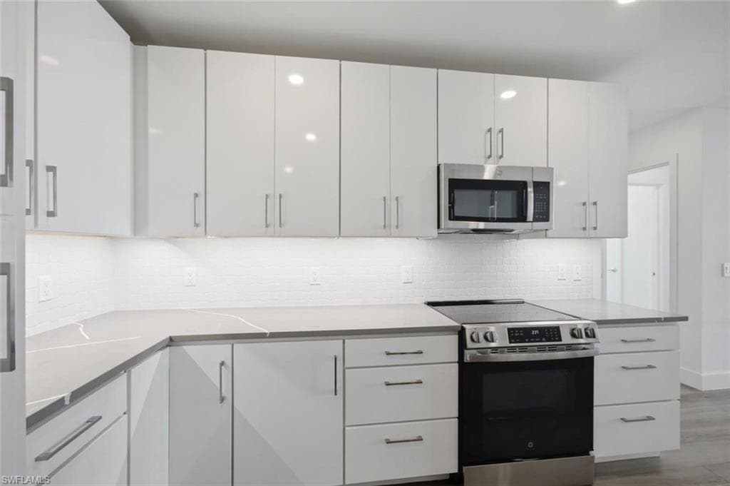 1950 Mayfair ST PH11-12