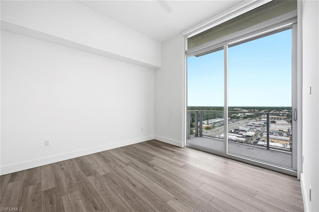 1950 Mayfair ST PH11-24