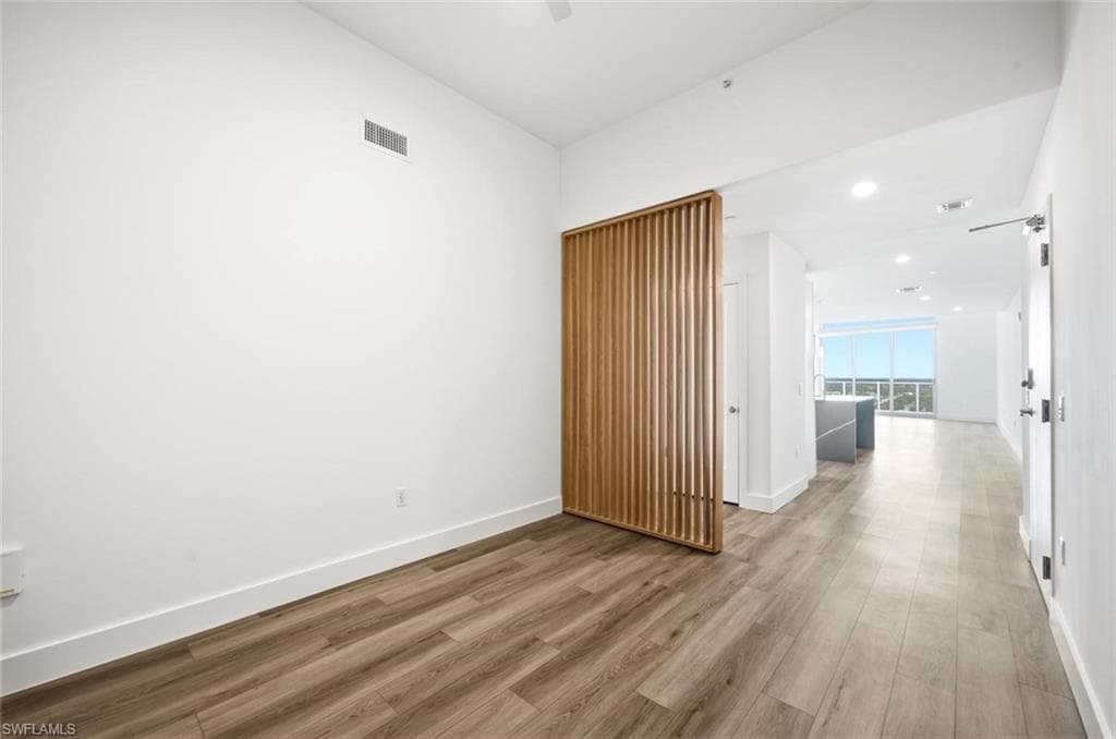 1950 Mayfair ST PH11-14