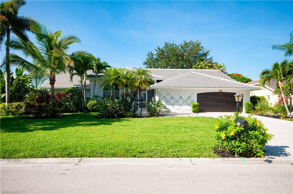 559 Henley DR-1