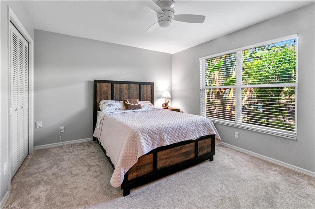 559 Henley DR-31
