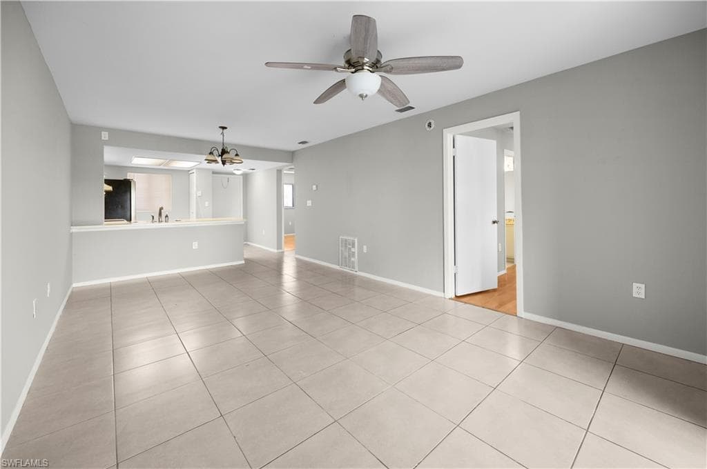 2700 Park Windsor DR 714-9
