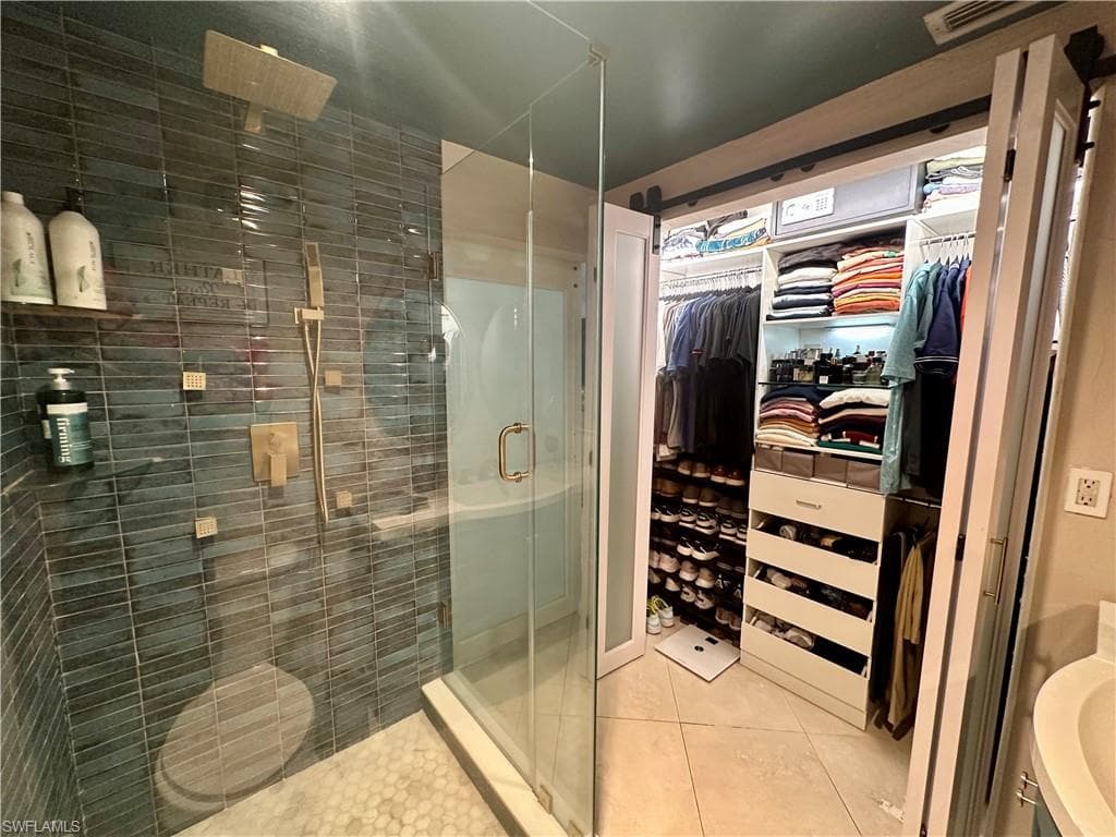 1495 Cranville SQ-13