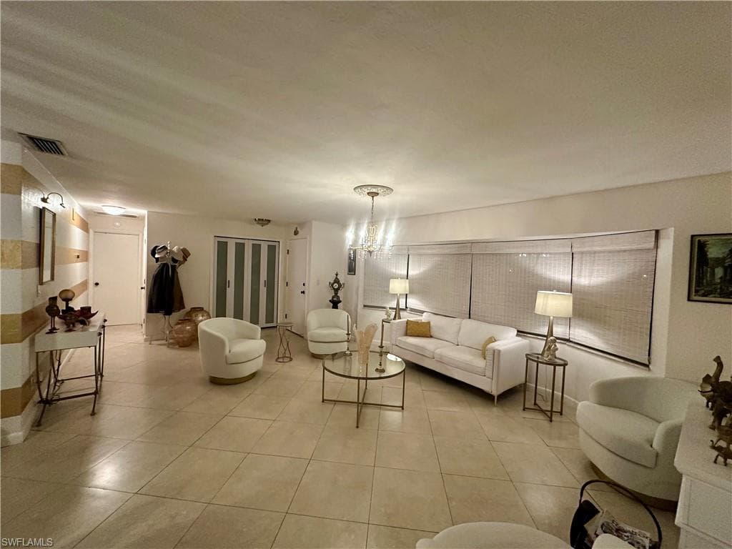 1495 Cranville SQ-5