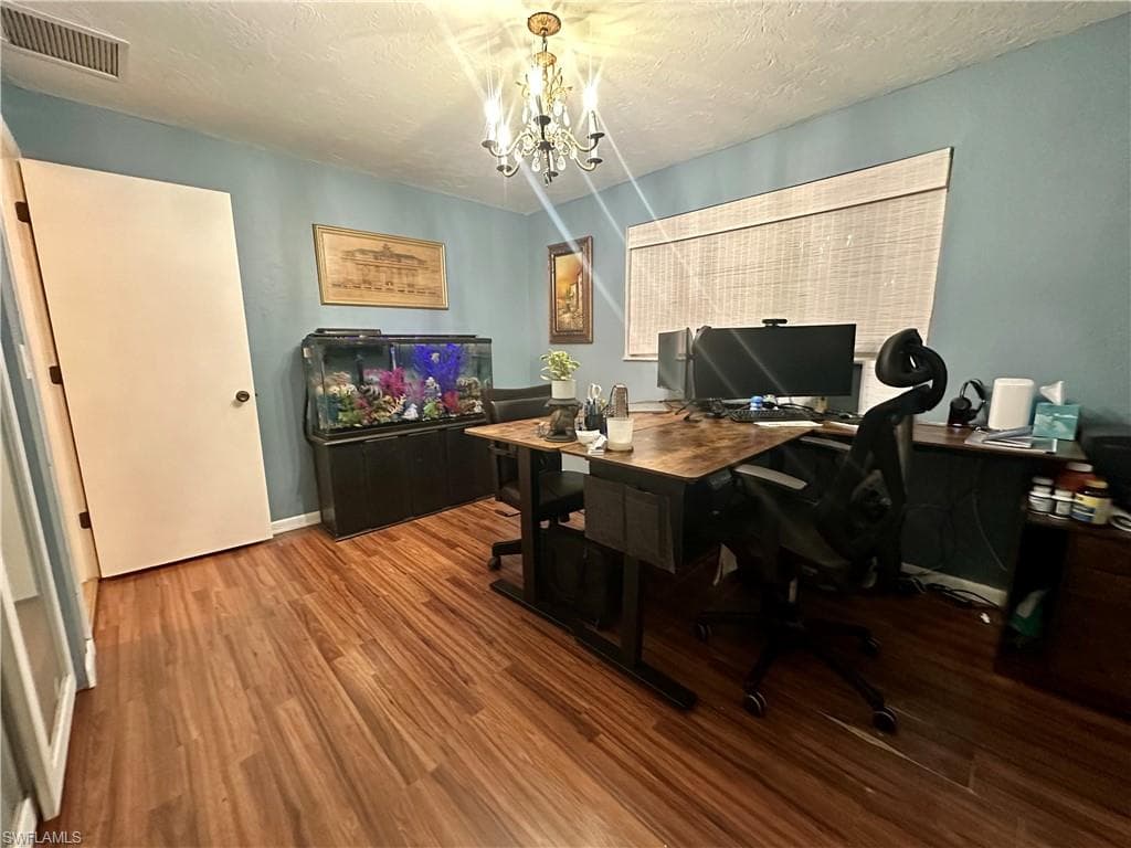 1495 Cranville SQ-21