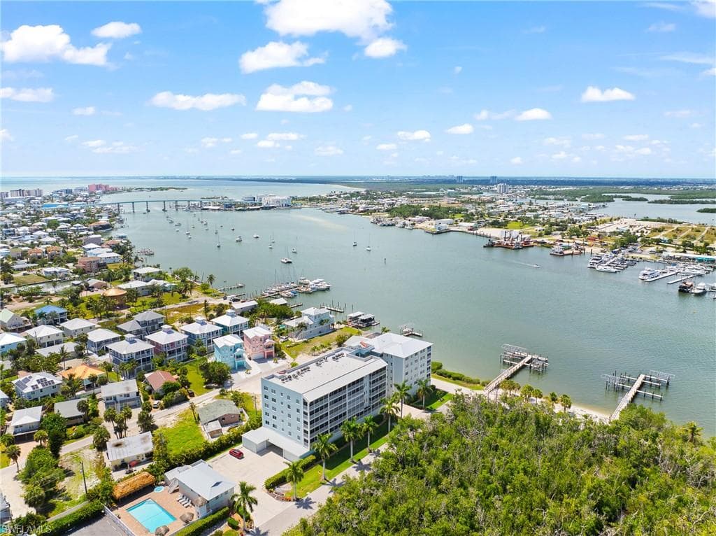 345 Mango ST 605-44