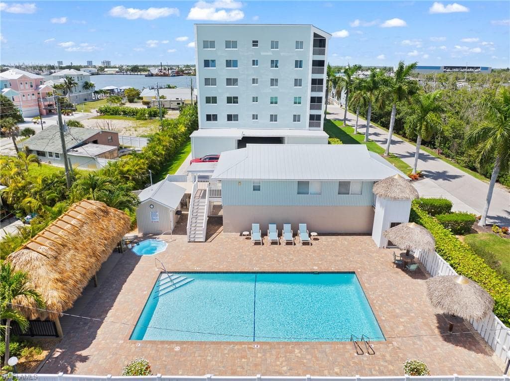 345 Mango ST 605-8