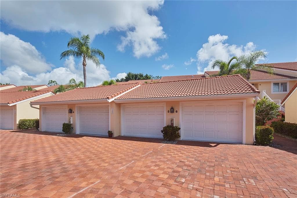 2405 Hidden Lake DR 4705-18