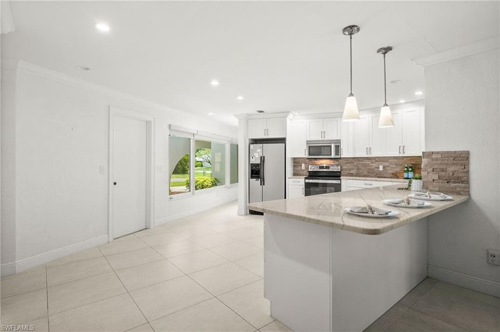 421 Palm River BLVD-6
