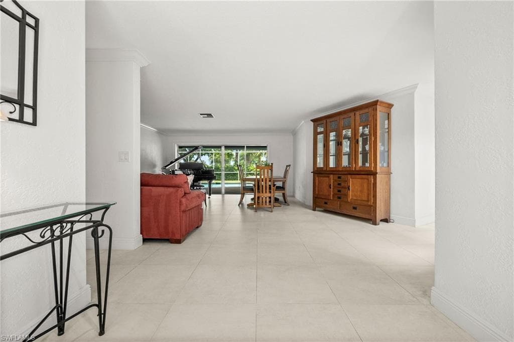 421 Palm River BLVD-12