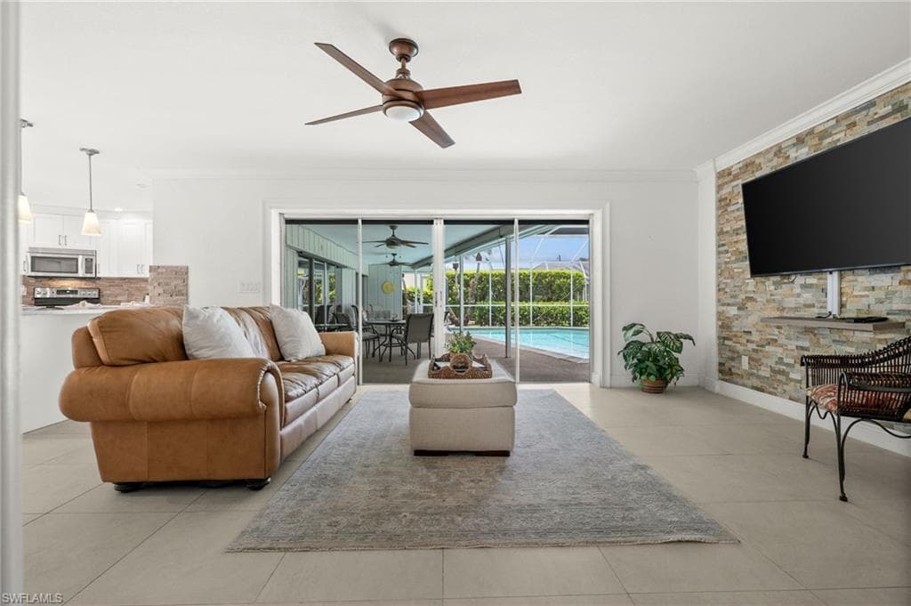 421 Palm River BLVD-9