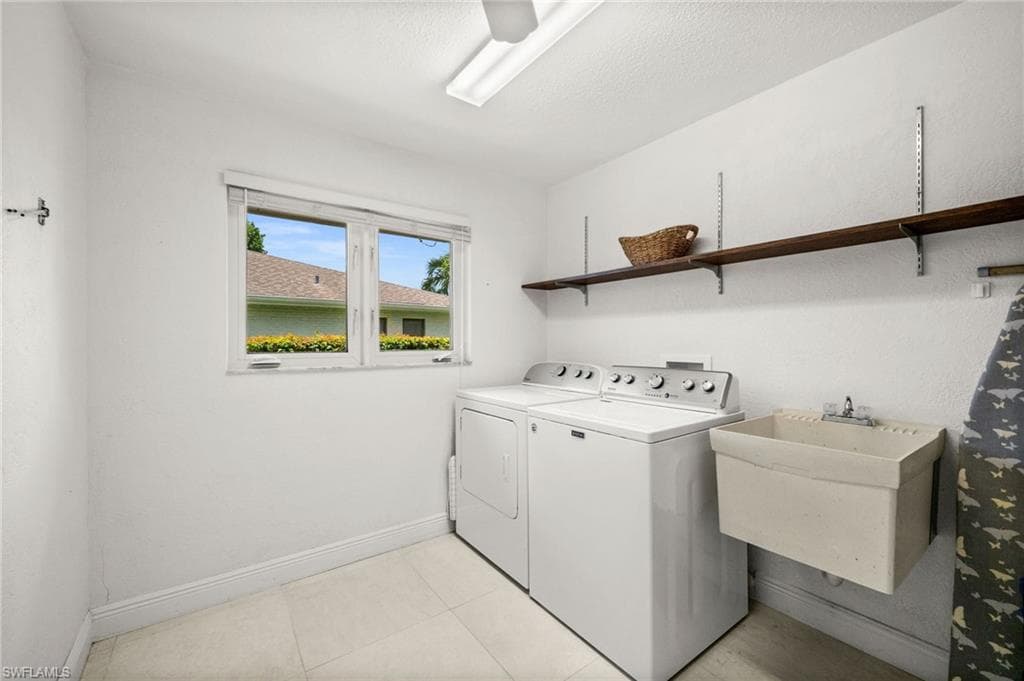 421 Palm River BLVD-25