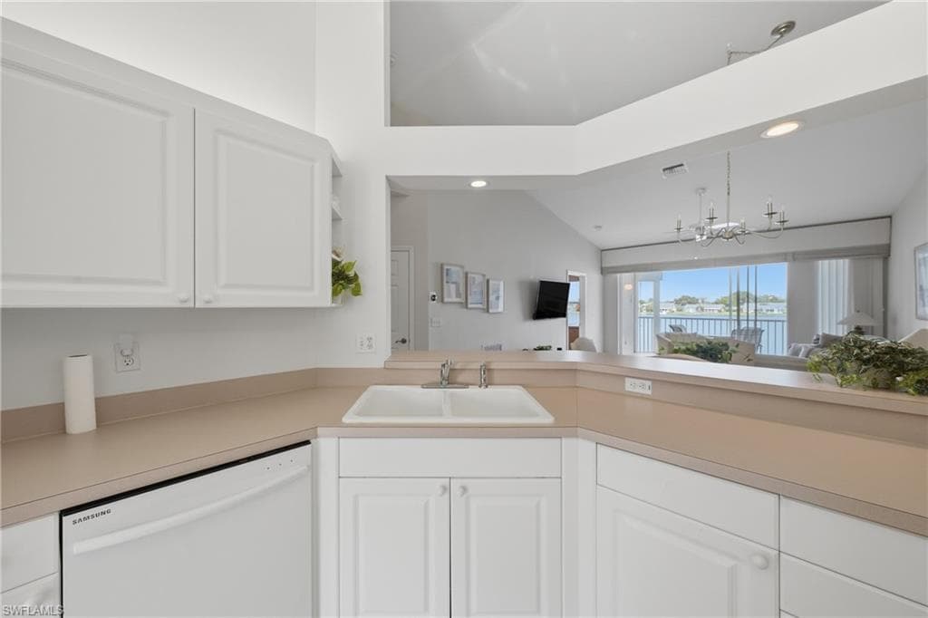 3320 Crown Pointe BLVD 201-12