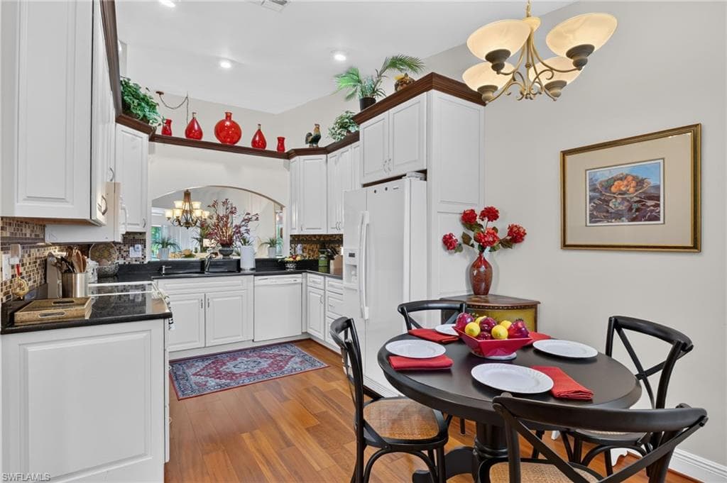 2166 Stacil CIR 17-18