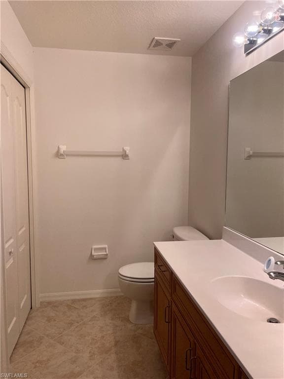 8470 Kingbird LOOP 1020-12