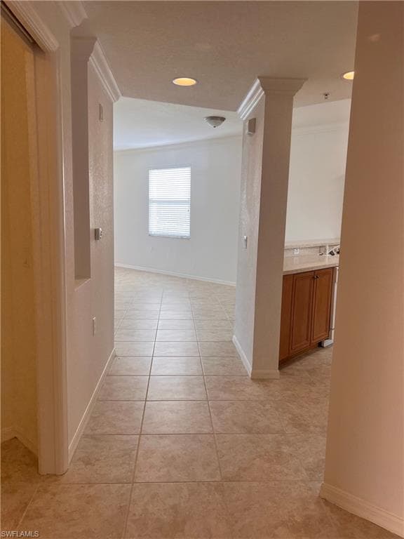 8470 Kingbird LOOP 1020-4
