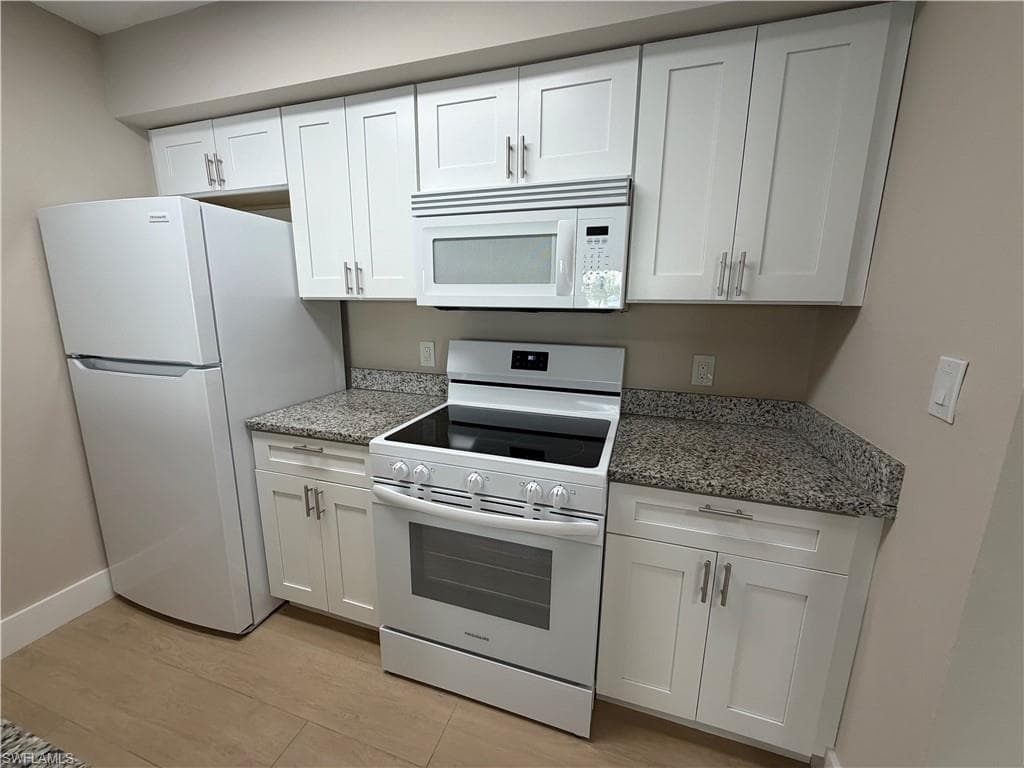 5317 Summerlin RD 1702-8