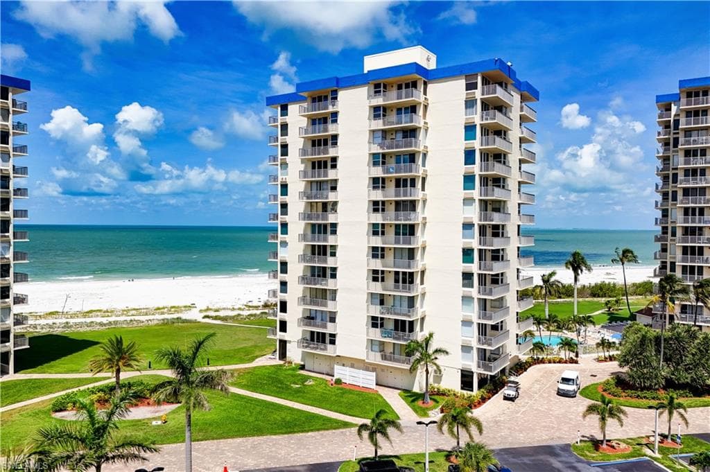 7330 Estero BLVD 601-22